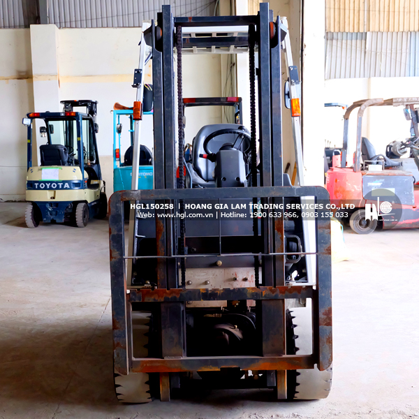 xe-nang-UNICARRIERS-J1B1L15-258-hgl3