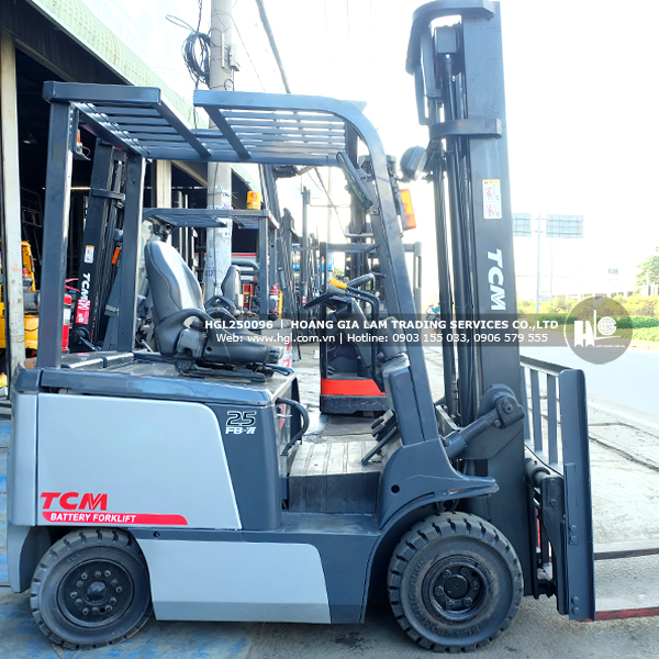 xe-nang-dien-2.5-tan-TCM-FB25-7-96-p2