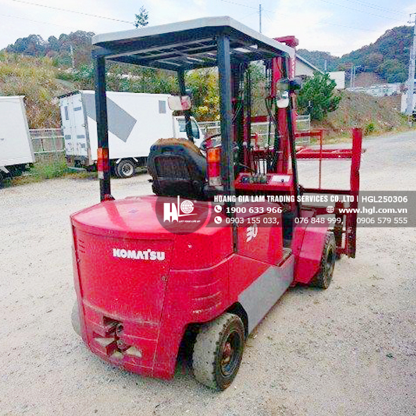 xe-nang-dien-komatsu-fb30-10-hgl300306-4