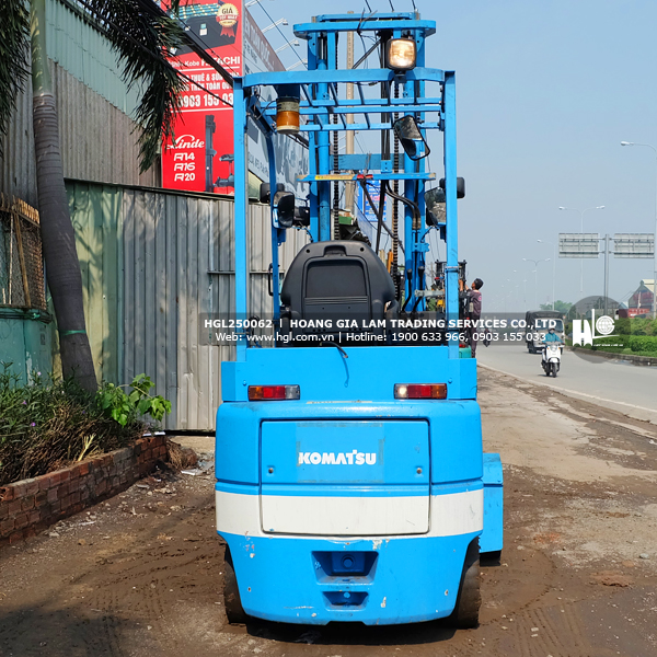 xe-nang-komatsu-FB25EX-11-62-HGL4